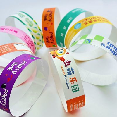 安い調整可能なタイベック イベント 腕帯 スキャン 条形コード イベント 色彩の多様性 紙 イベント ブレスレット