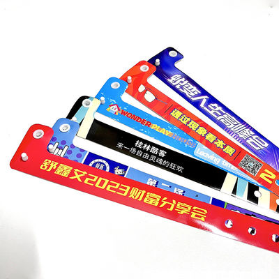 カスタムロゴ ヴィニール PVC 腕帯 プロモーション ギフトアイテム L 形 一層 PVC 防水 色彩のある紙 腕帯