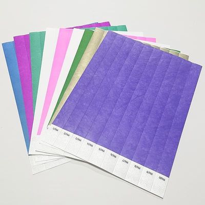カスタムタイベックイベント バルコード番号付き 防水 プールパーティーの識別 入場紙ブレスレット